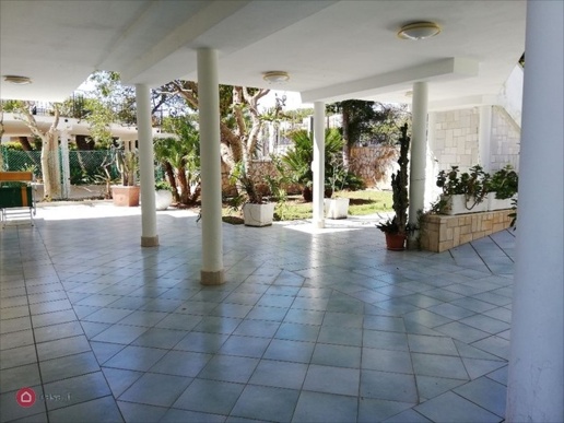 casa indipendente in vendita a Giovinazzo in zona San Matteo