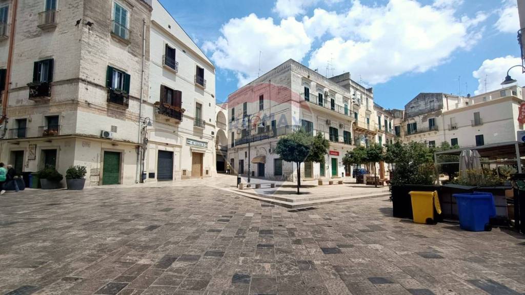 locale commerciale in vendita a Gravina in Puglia