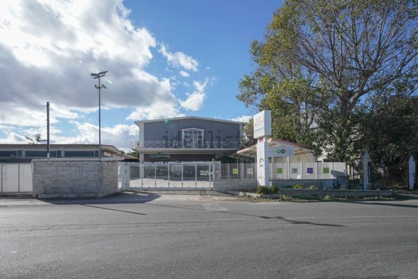 capannone in vendita a Gravina in Puglia