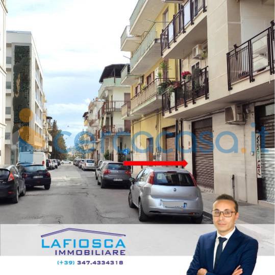 locale commerciale in vendita a Gravina in Puglia
