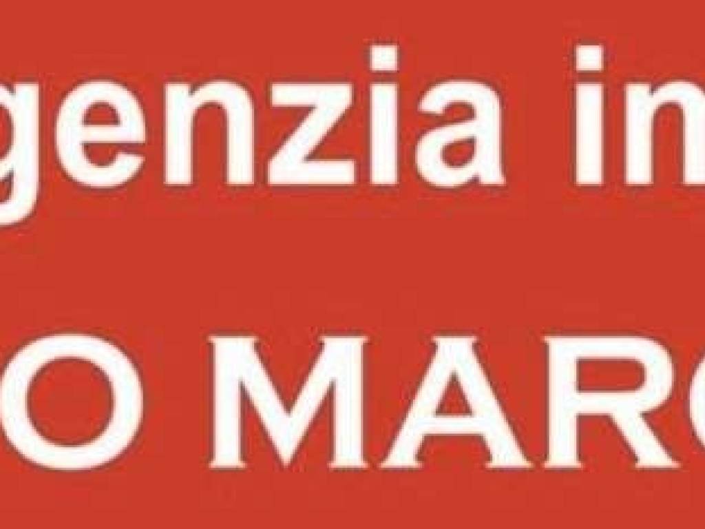 negozio in vendita a Gravina in Puglia