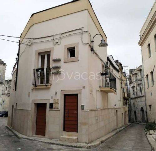 casa indipendente in vendita a Gravina in Puglia
