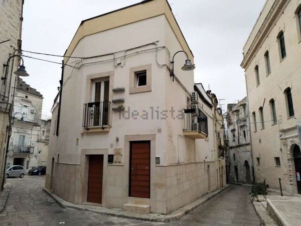casa indipendente in vendita a Gravina in Puglia in zona Centro Città