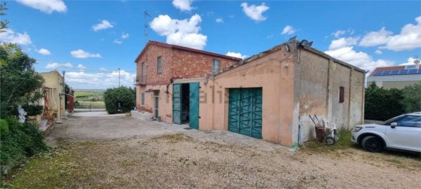 pentavano in vendita a Gravina in Puglia