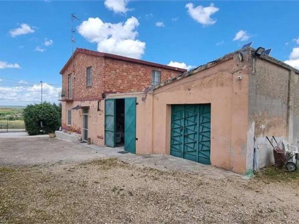casa indipendente in vendita a Gravina in Puglia in zona Murgetta