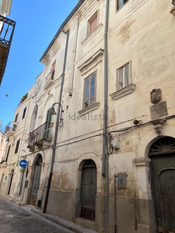 casa indipendente in vendita a Gravina in Puglia