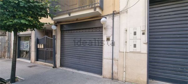 locale commerciale in vendita a Gravina in Puglia