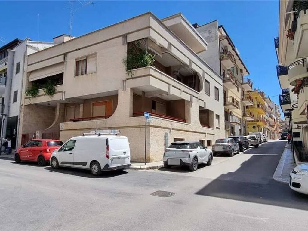 appartamento in vendita a Gravina in Puglia in zona Centro Città