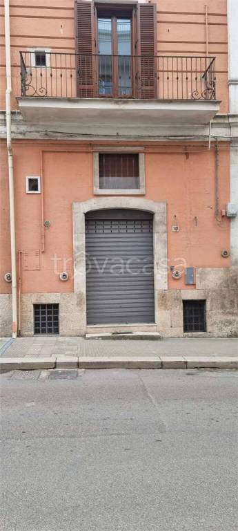 negozio in vendita a Gravina in Puglia