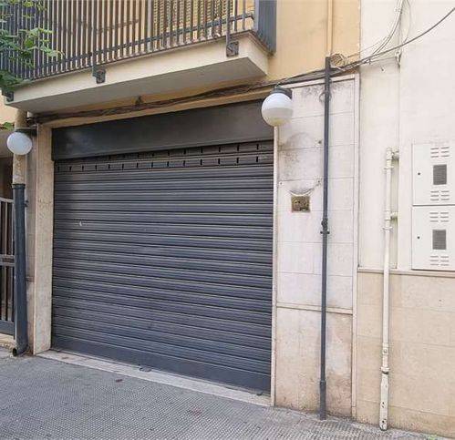 negozio in vendita a Gravina in Puglia