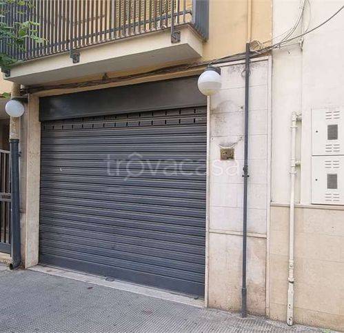 negozio in vendita a Gravina in Puglia