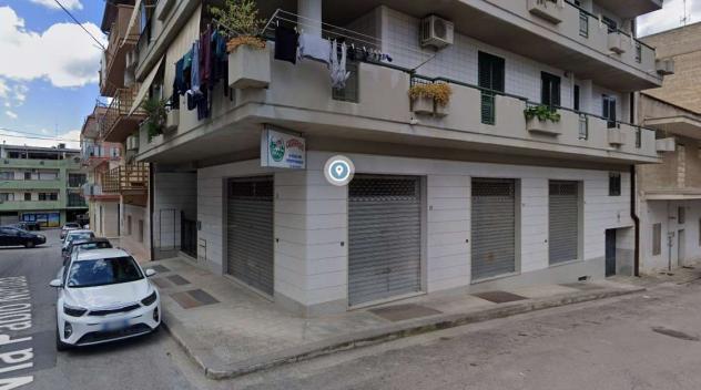 negozio in vendita a Gravina in Puglia