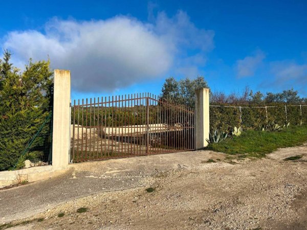 casa indipendente in vendita a Gravina in Puglia