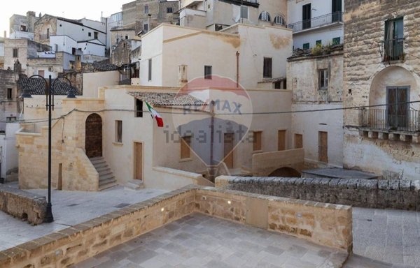 casa indipendente in vendita a Gravina in Puglia