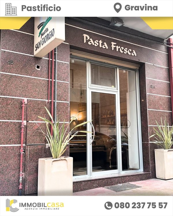negozio in vendita a Gravina in Puglia