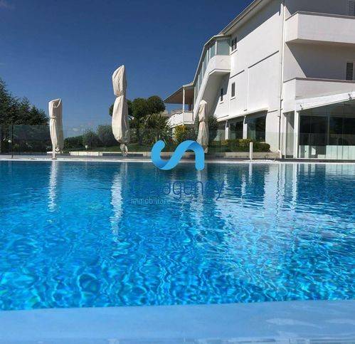 negozio in vendita a Gravina in Puglia