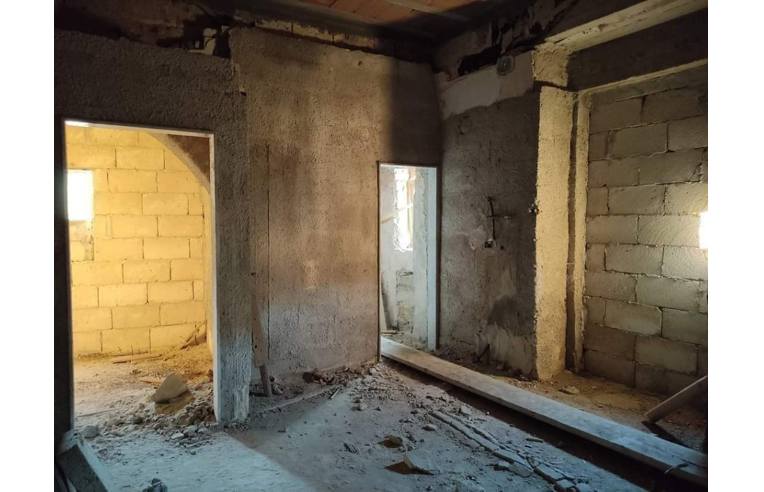 casa indipendente in vendita a Gravina in Puglia