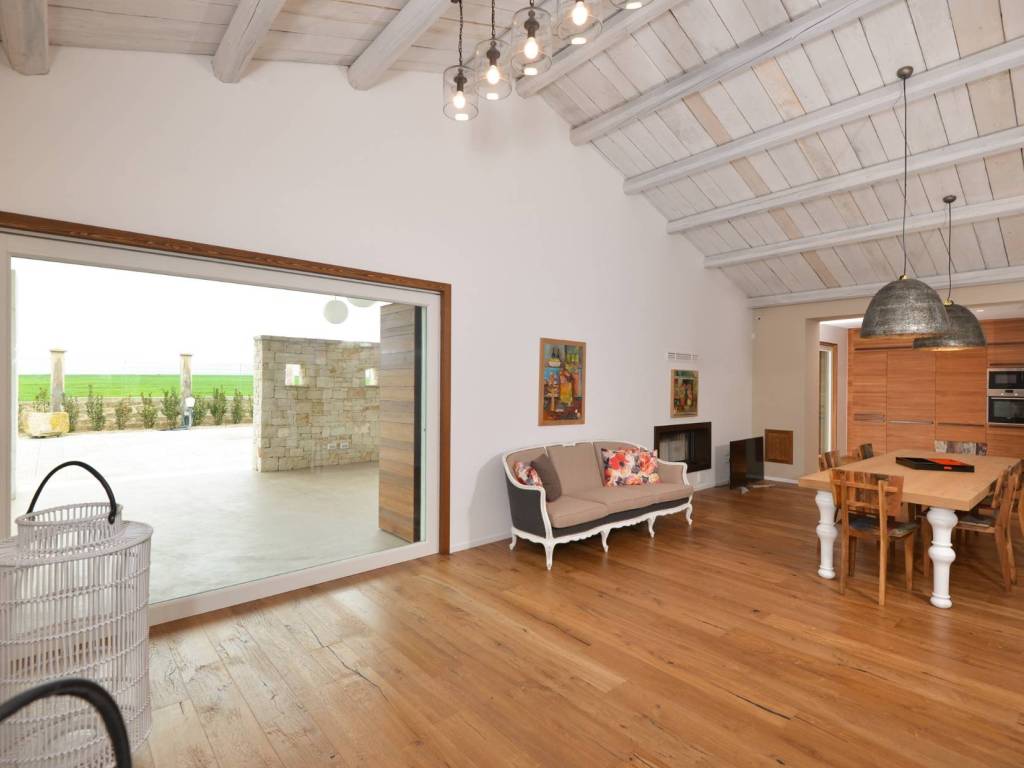 casa indipendente in vendita a Gravina in Puglia