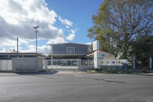 negozio in vendita a Gravina in Puglia