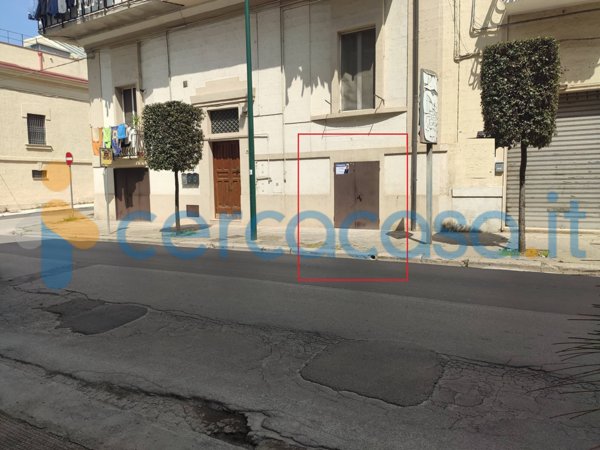 locale di sgombero in vendita a Gravina in Puglia
