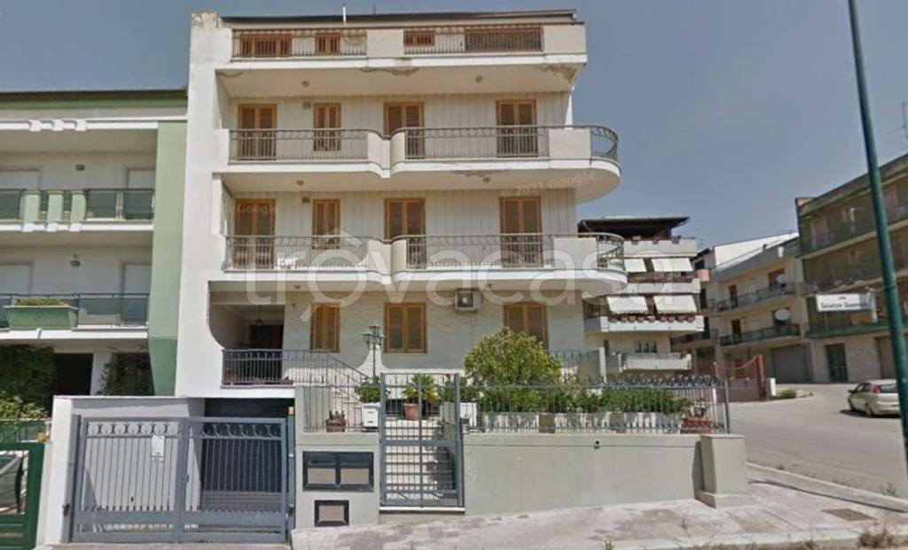 appartamento in vendita a Gravina in Puglia in zona Centro Città