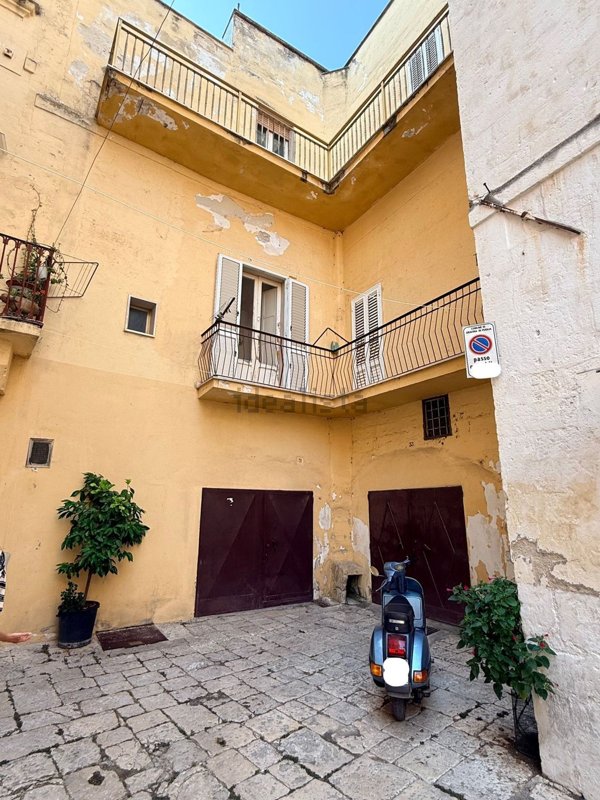 casa indipendente in vendita a Gravina in Puglia in zona Centro Città