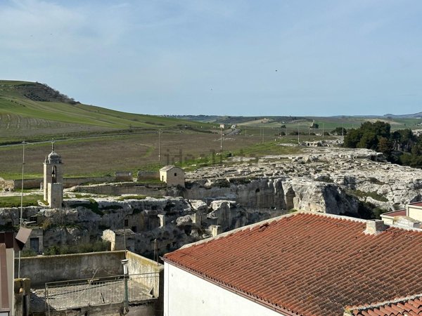 appartamento in vendita a Gravina in Puglia in zona Centro Città
