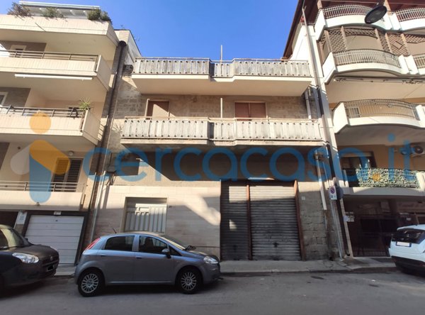 casa indipendente in vendita a Gravina in Puglia in zona Centro Città