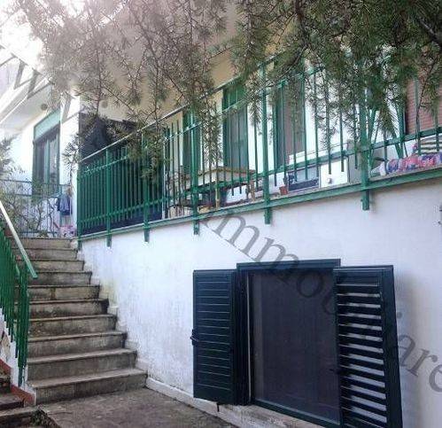 casa indipendente in vendita a Grumo Appula