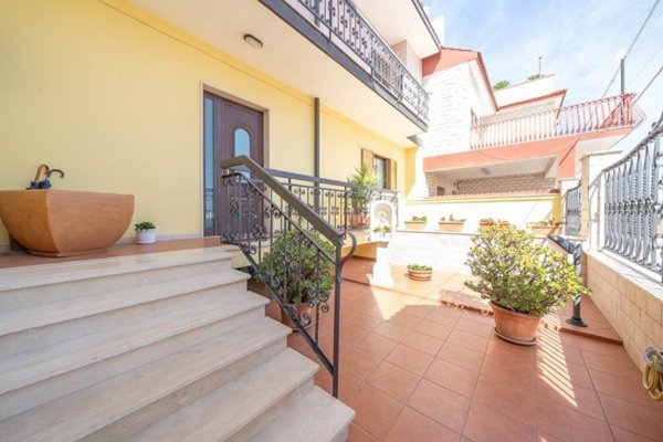 casa indipendente in vendita a Grumo Appula