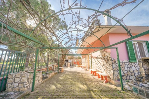 casa indipendente in vendita a Grumo Appula