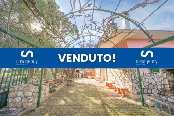 casa indipendente in vendita a Grumo Appula