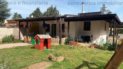 casa indipendente in vendita a Grumo Appula