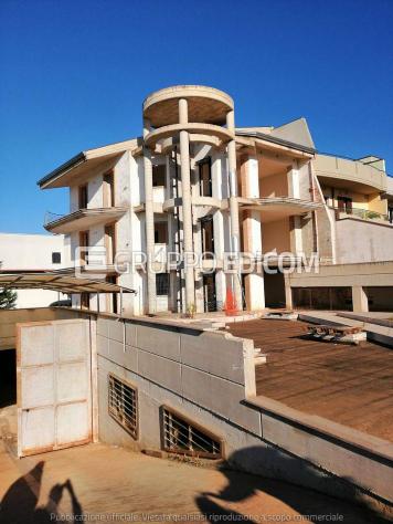 locale commerciale in vendita a Grumo Appula