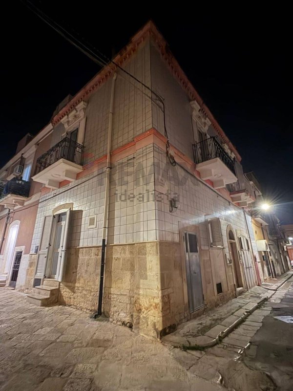 casa indipendente in vendita a Grumo Appula