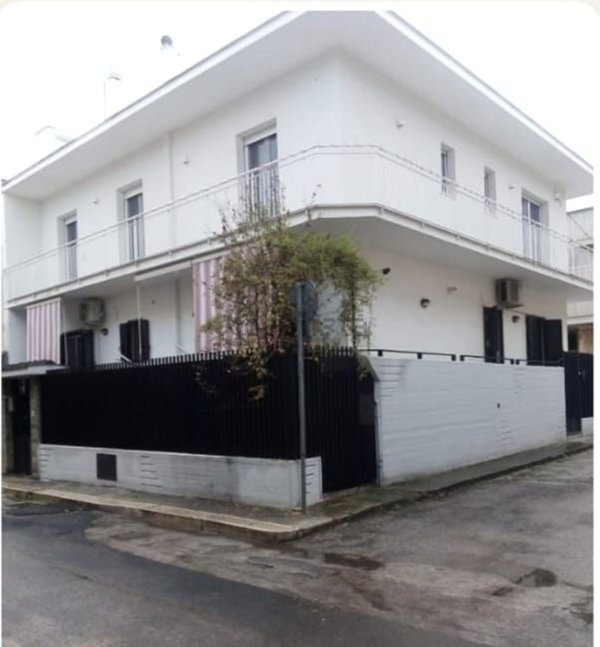 casa indipendente in vendita a Grumo Appula