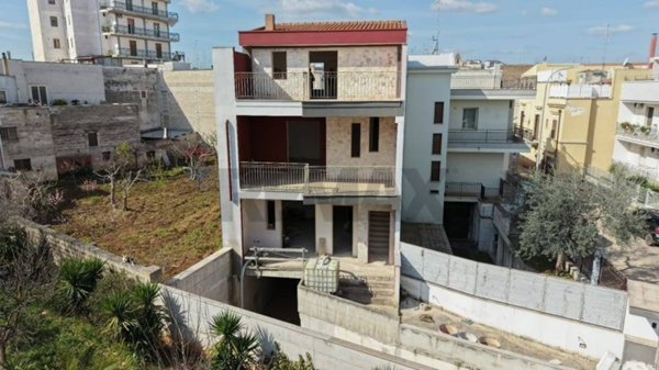 casa indipendente in vendita a Grumo Appula