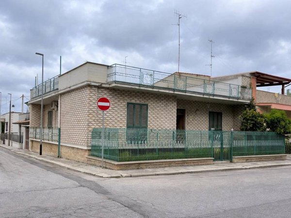 casa indipendente in vendita a Grumo Appula
