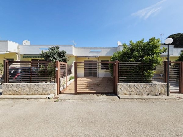 casa indipendente in vendita a Grumo Appula