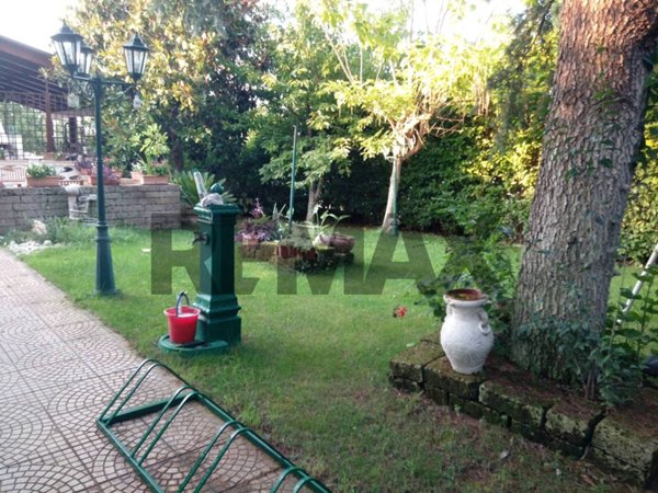 casa indipendente in vendita a Grumo Appula