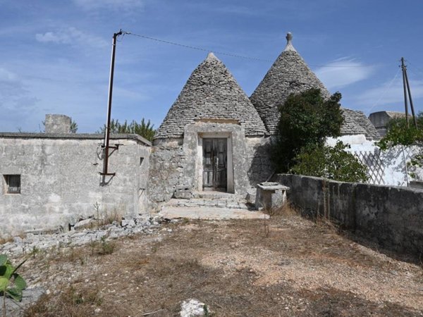 casa indipendente in vendita a Locorotondo