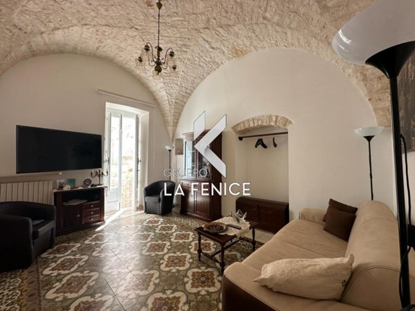 casa indipendente in vendita a Locorotondo