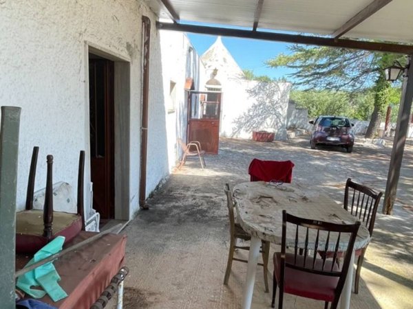 casa indipendente in vendita a Locorotondo