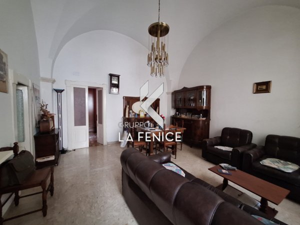 casa indipendente in vendita a Locorotondo