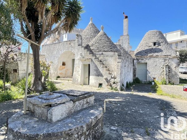 casa indipendente in vendita a Locorotondo