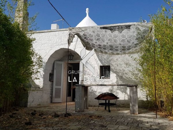 casa indipendente in vendita a Locorotondo