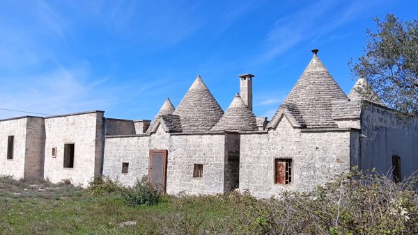casa indipendente in vendita a Locorotondo