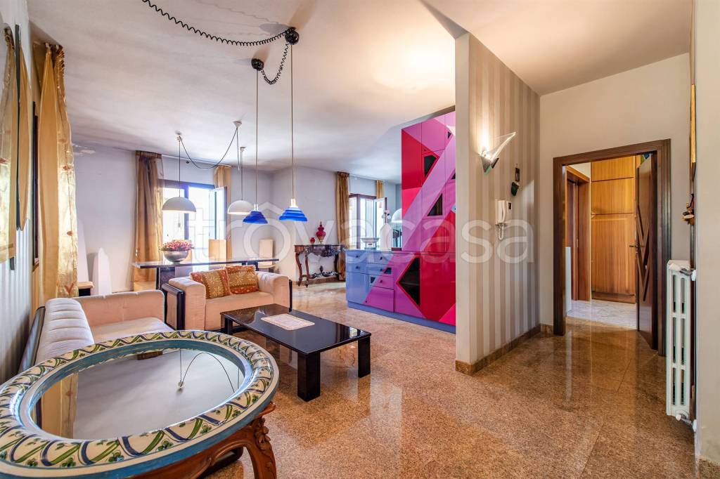 casa indipendente in vendita a Locorotondo