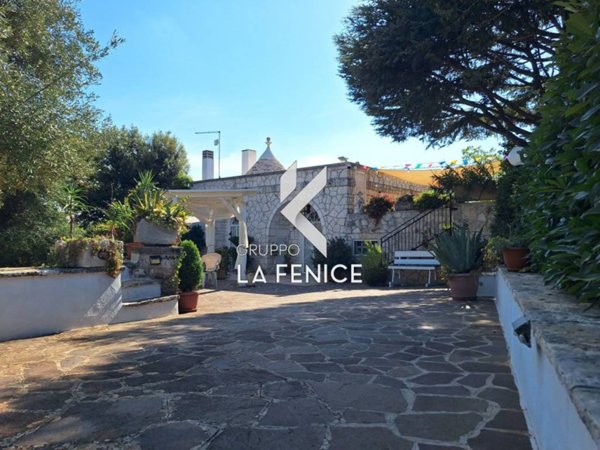 casa indipendente in vendita a Locorotondo