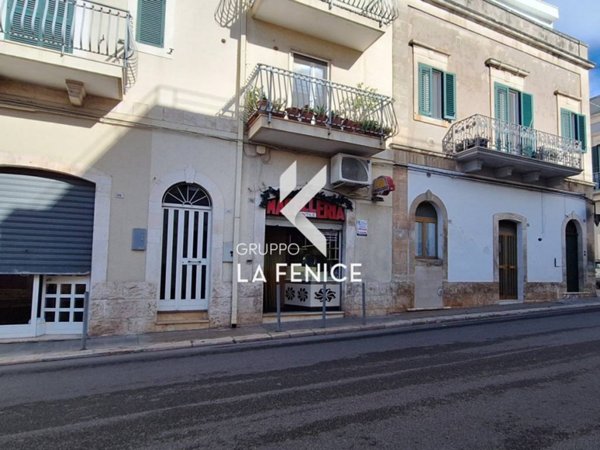 negozio in vendita a Locorotondo
